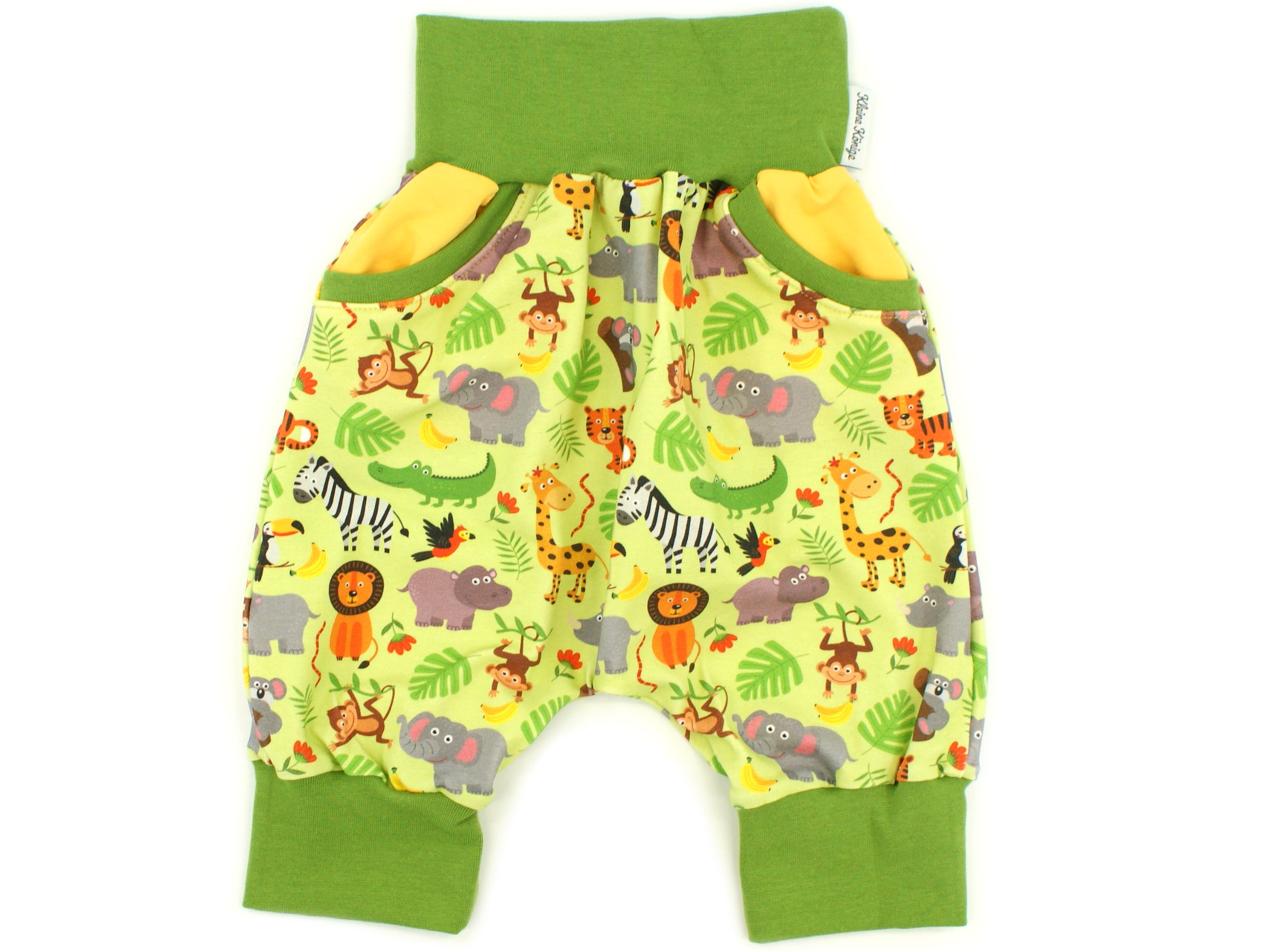 Kinder Bermuda-Shorts mit Taschen Allover "Dschungeltiere" lemon 
